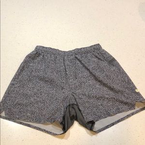 Men’s lululemon 5” Surge short-size small